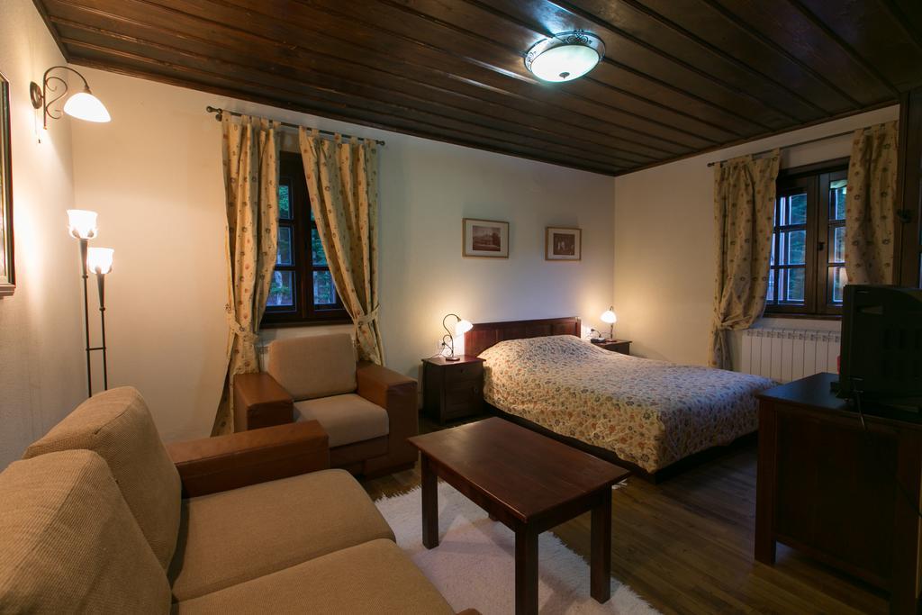 סטינג'ה Hotel Ivanov Konak מראה חיצוני תמונה